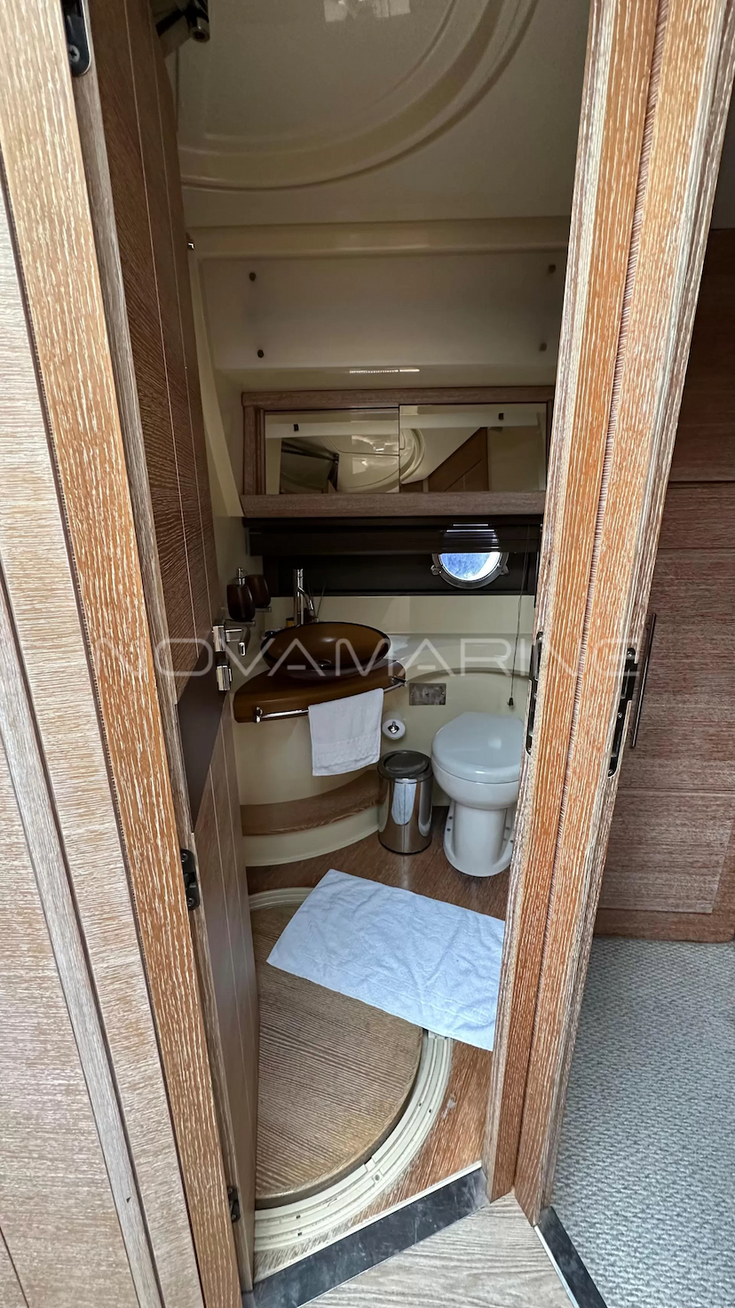 Foto do veículo AZIMUT  48   0 MILHAS 3.300.000,00