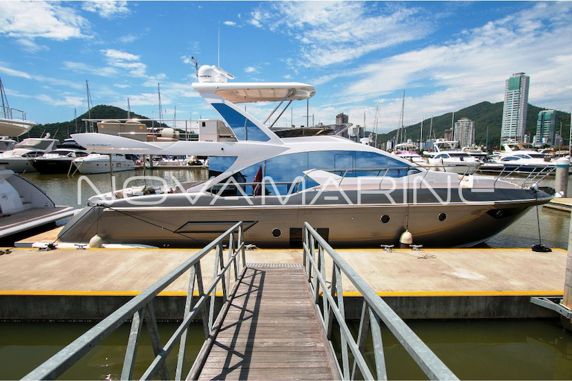 Foto do veículo AZIMUT  56   0 MILHAS 6.500.000,00