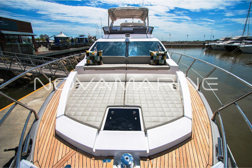 Foto do veículo AZIMUT  56   0 MILHAS 6.500.000,00