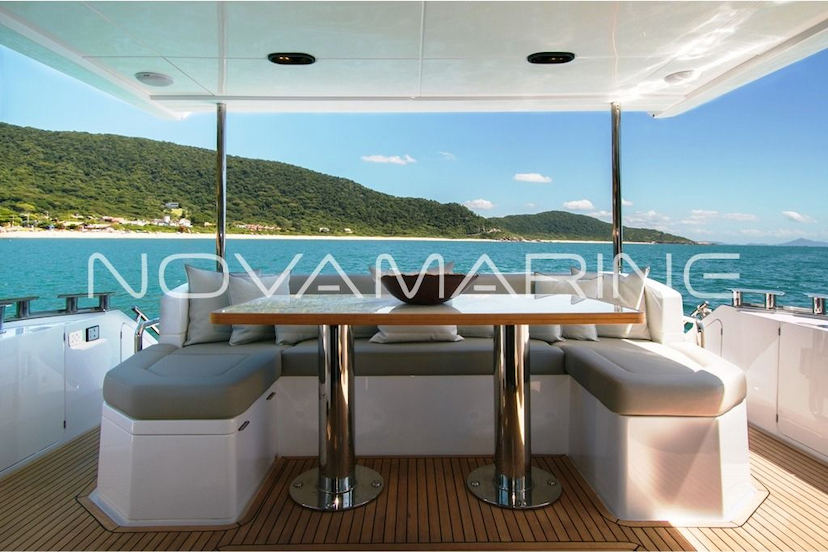 Foto do veículo AZIMUT  62   0 MILHAS 12.500.000,00
