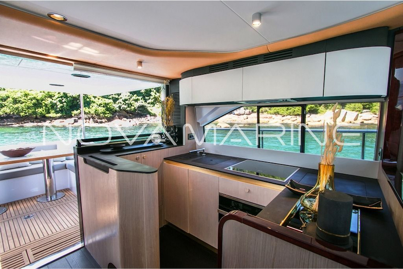 Foto do veículo AZIMUT  62   0 MILHAS 12.500.000,00