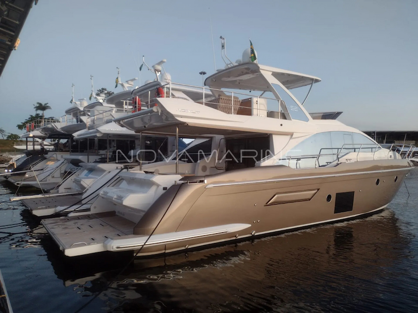 Foto do veículo AZIMUT  56   0 MILHAS 8.000.000,00