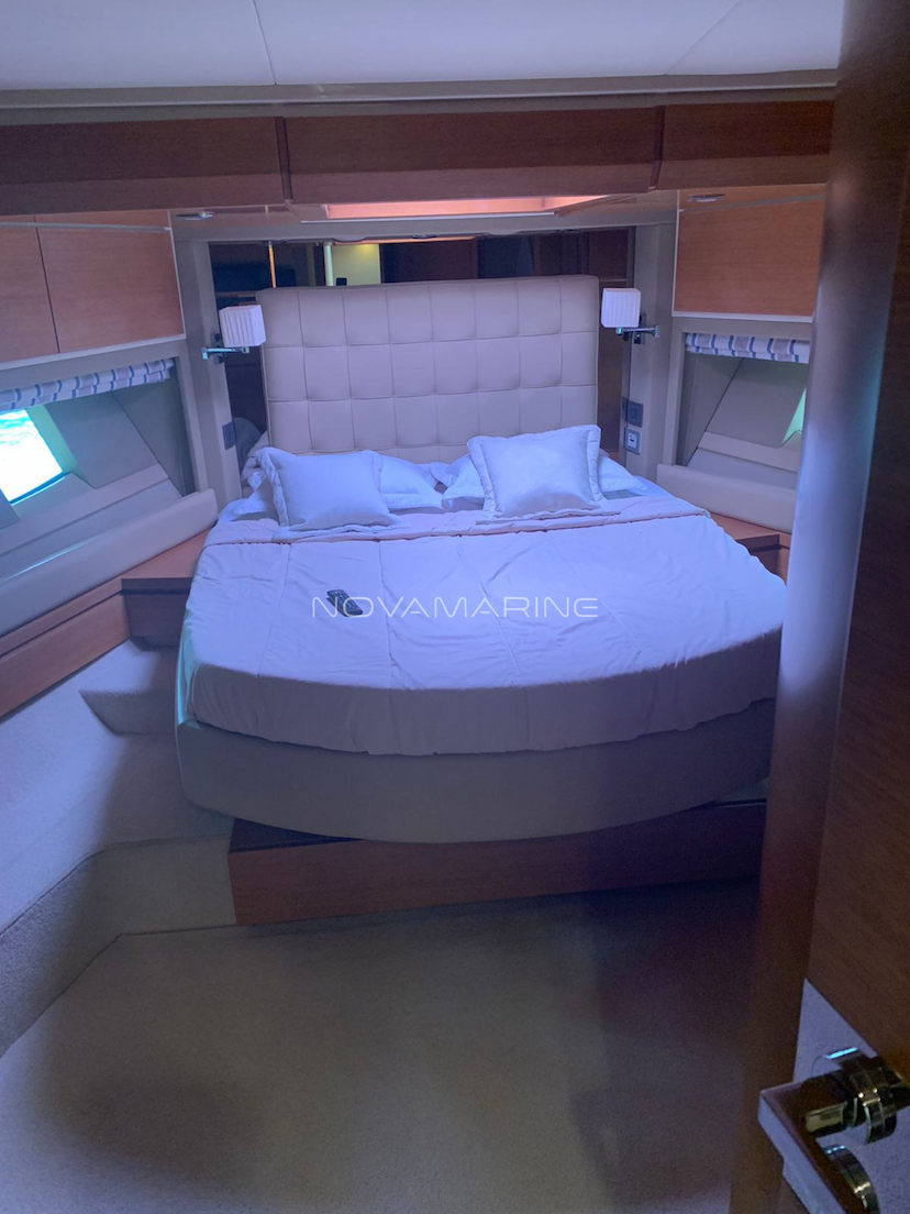 Foto do veículo AZIMUT  70   0 MILHAS 14.500.000,00