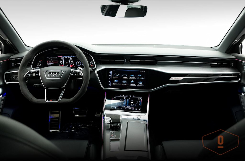 Foto do veículo AUDI RS 6 AVANT 2021 5.498 KM 1.270.000,00