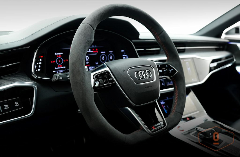 Foto do veículo AUDI RS 6 AVANT 2021 583 KM 1.300.000,00