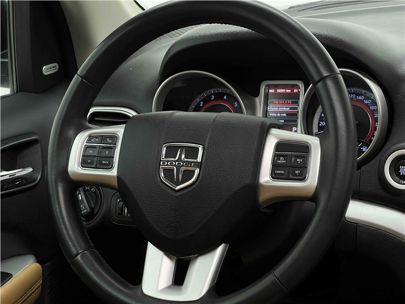 Foto do veículo DODGE JOURNEY 3.6 RT V6 GASOLINA 4P AUTOMÁTICO 2018 57.772 KM 95.900,00