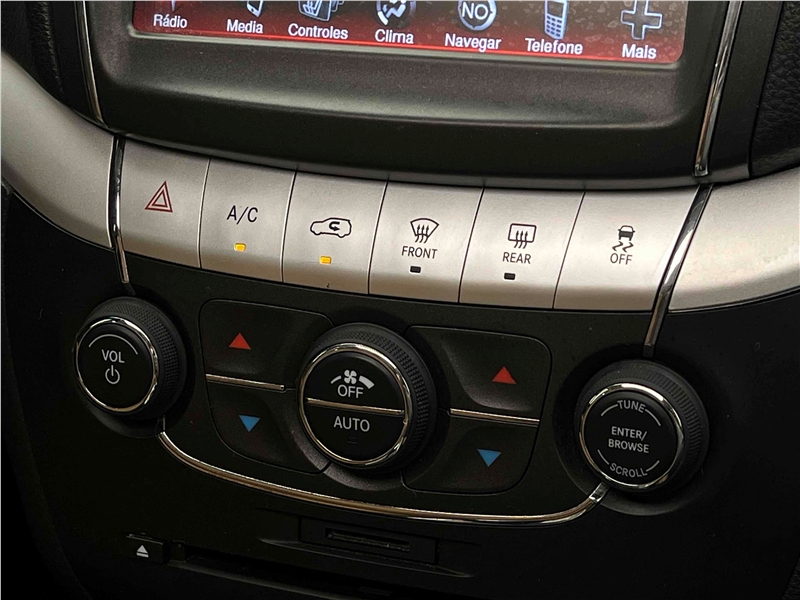 Foto do veículo DODGE JOURNEY 3.6 RT V6 GASOLINA 4P AUTOMÁTICO 2018 57.772 KM 95.900,00
