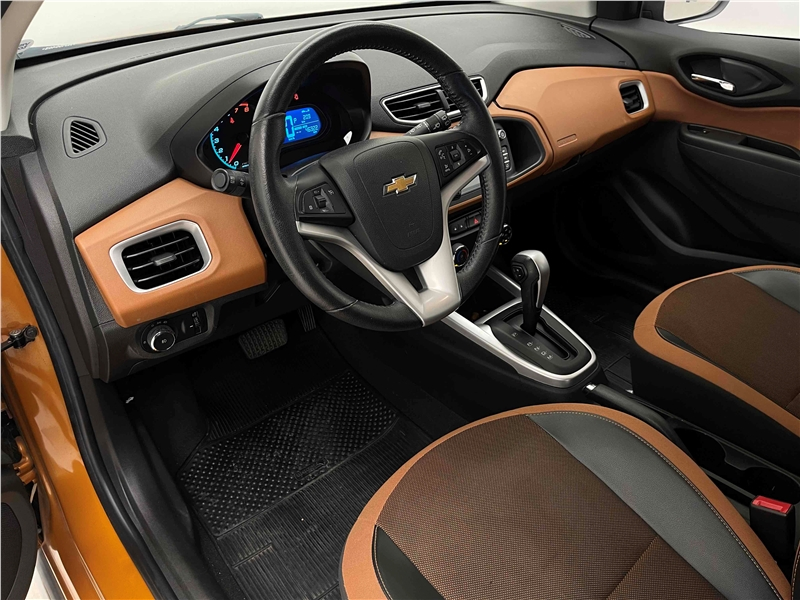 Foto do veículo CHEVROLET ONIX 1.4 MPFI ACTIV 8V FLEX 4P AUTOMÁTICO 2017 46.322 KM 64.900,00