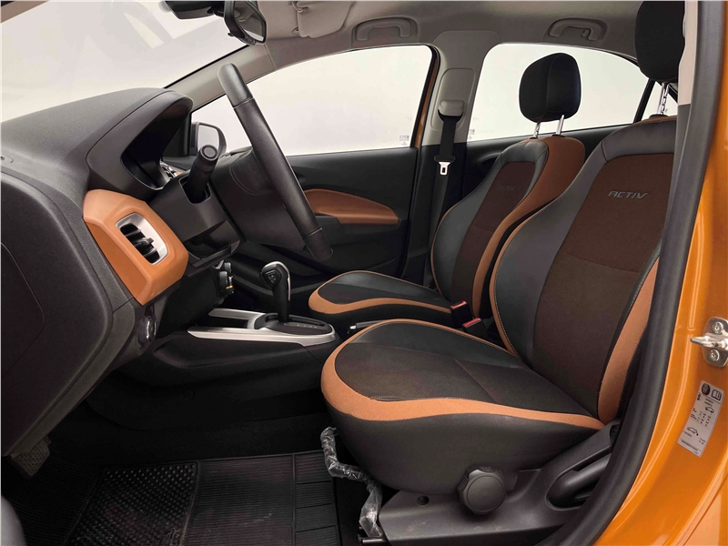 Foto do veículo CHEVROLET ONIX 1.4 MPFI ACTIV 8V FLEX 4P AUTOMÁTICO 2017 46.322 KM 64.900,00
