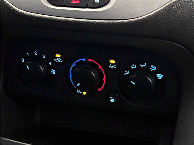 Foto do veículo FORD KA 1.0 TI-VCT FLEX SE MANUAL 2021 27.812 KM 53.900,00