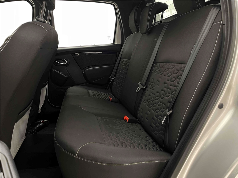 Foto do veículo RENAULT DUSTER OROCH 1.6 16V FLEX DYNAMIQUE 4P MANUAL 2016 85.677 KM 71.900,00