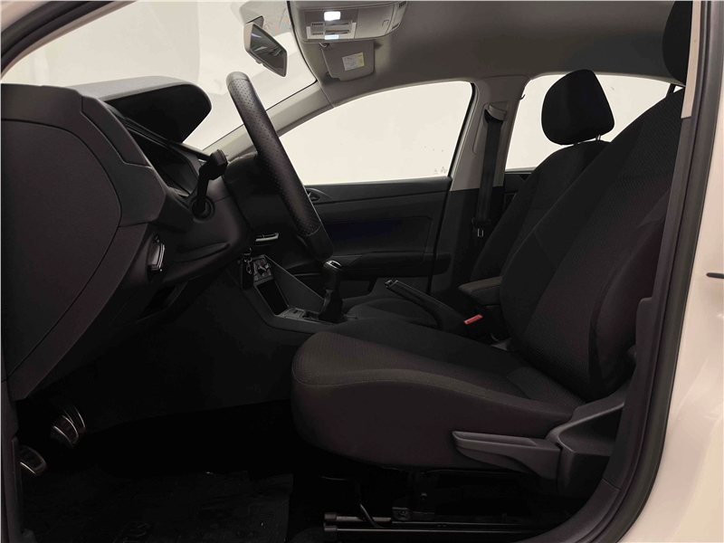 Foto do veículo VOLKSWAGEN VIRTUS 1.6 MSI TOTAL FLEX MANUAL 2022 23.989 KM 77.900,00
