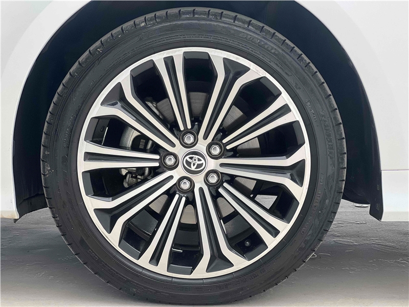 Foto do veículo TOYOTA COROLLA 1.8 VVT-I HYBRID FLEX ALTIS PREMIUM CVT 2022 13.466 KM 160.900,00