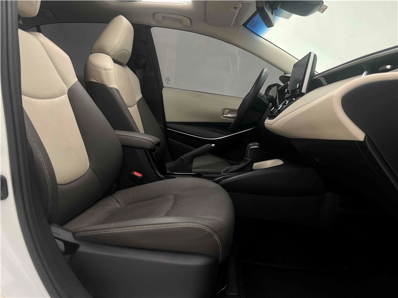 Foto do veículo TOYOTA COROLLA 1.8 VVT-I HYBRID FLEX ALTIS PREMIUM CVT 2022 13.466 KM 160.900,00