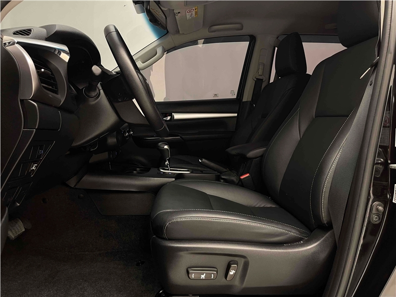 Foto do veículo TOYOTA HILUX 2.7 SRV 4X2 CD 16V FLEX 4P AUTOMÁTICO 2019 19.681 KM 170.900,00
