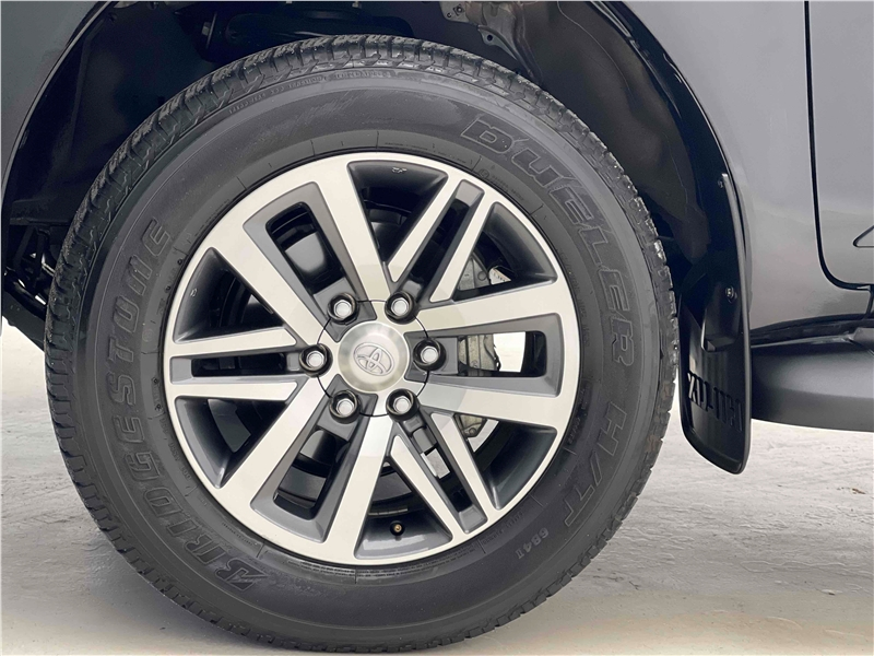 Foto do veículo TOYOTA HILUX 2.7 SRV 4X2 CD 16V FLEX 4P AUTOMÁTICO 2019 19.681 KM 170.900,00