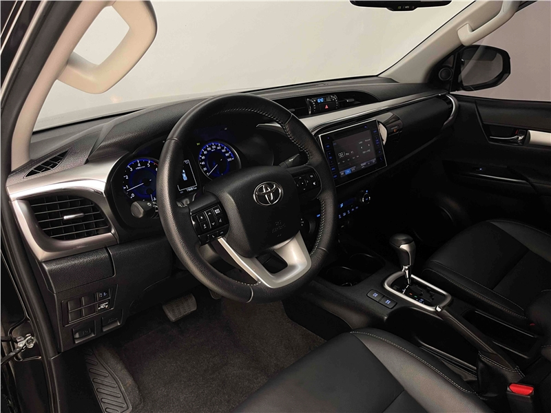 Foto do veículo TOYOTA HILUX 2.7 SRV 4X2 CD 16V FLEX 4P AUTOMÁTICO 2019 19.681 KM 170.900,00
