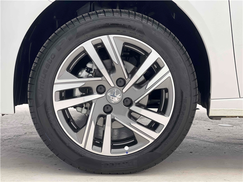 Foto do veículo PEUGEOT 208 1.6 16V FLEX GRIFFE AT6 2023 2.581 KM 98.900,00