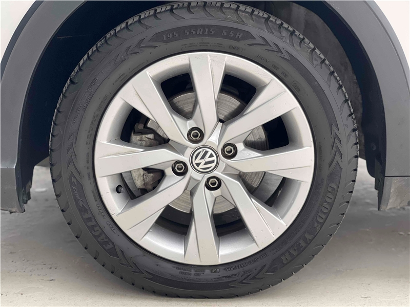 Foto do veículo VOLKSWAGEN GOL 1.0 12V MPI TOTALFLEX TRACK 4P MANUAL 2018 65.265 KM 50.900,00