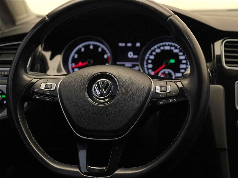 Foto do veículo VOLKSWAGEN GOLF 1.4 TSI HIGHLINE 16V GASOLINA 4P AUTOMÁTICO 2015 79.624 KM 79.900,00