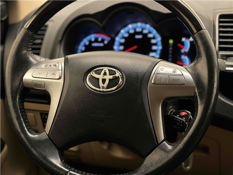 Foto do veículo TOYOTA HILUX SW4 3.0 SRV 4X4 16V TURBO INTERCOOLER DIESEL 4P AUTOMÁTICO 2014 224.064 KM 135.900,00