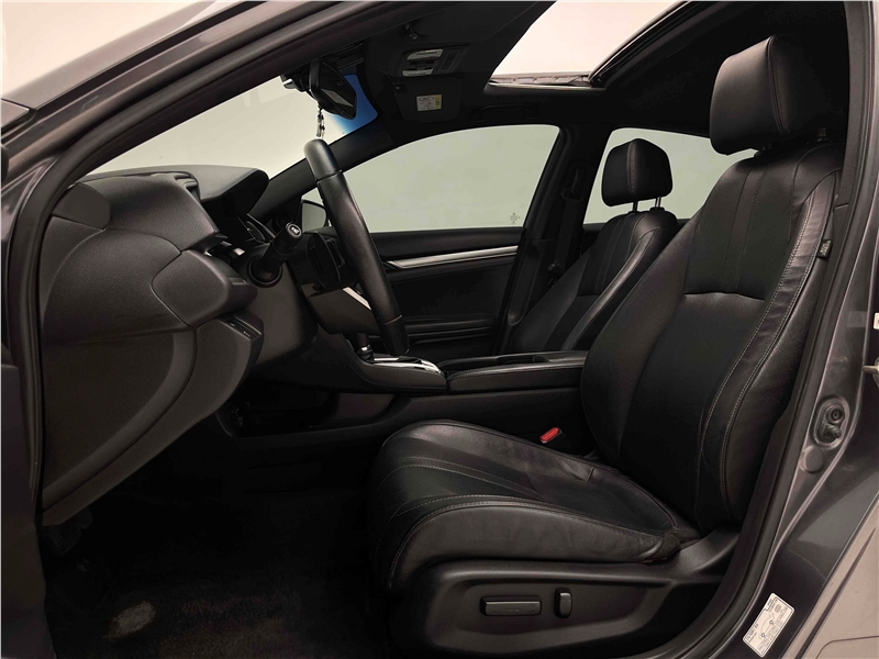 Foto do veículo HONDA CIVIC 1.5 16V TURBO GASOLINA TOURING 4P CVT 2019 55.617 KM 128.900,00