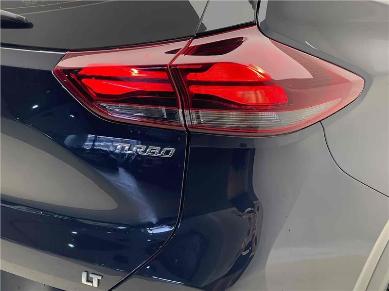 Foto do veículo CHEVROLET TRACKER 1.0 TURBO FLEX LT AUTOMÁTICO 2023 1.368 KM 114.900,00