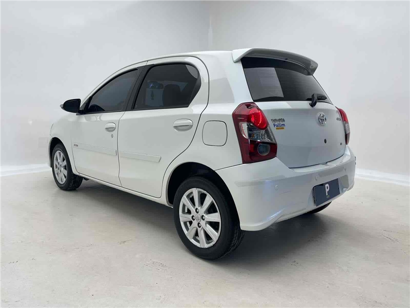 Foto do veículo TOYOTA ETIOS 1.5 X PLUS 16V FLEX 4P AUTOMÁTICO 2020 26.285 KM 69.900,00