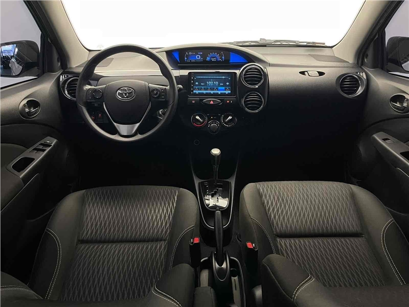 Foto do veículo TOYOTA ETIOS 1.5 X PLUS 16V FLEX 4P AUTOMÁTICO 2020 26.285 KM 69.900,00