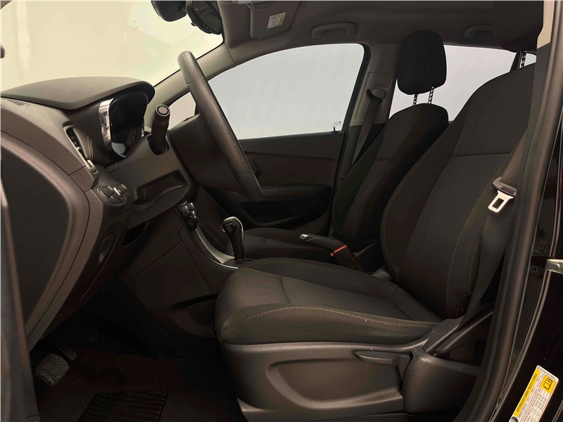 Foto do veículo CHEVROLET TRACKER 1.4 16V TURBO FLEX LT AUTOMÁTICO 2017 52.569 KM 74.900,00