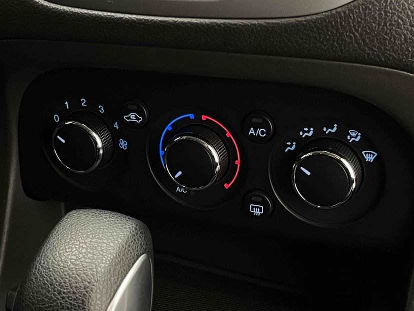 Foto do veículo FORD KA 1.5 TI-VCT FLEX SE PLUS SEDAN AUTOMÁTICO 2019 72.034 KM 55.900,00