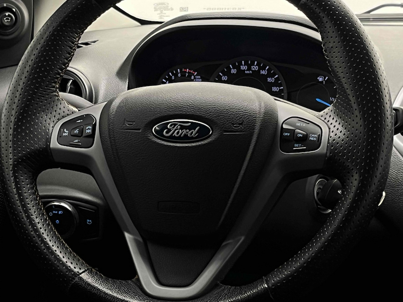 Foto do veículo FORD KA 1.5 TI-VCT FLEX SE PLUS SEDAN AUTOMÁTICO 2019 72.034 KM 55.900,00