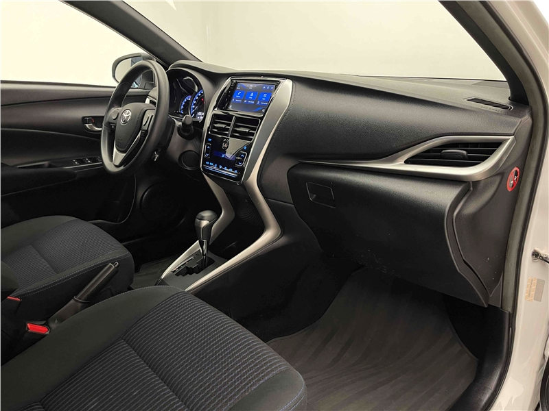 Foto do veículo TOYOTA YARIS 1.5 16V FLEX XL PLUS CONNECT MULTIDRIVE 2022 28.414 KM 86.900,00