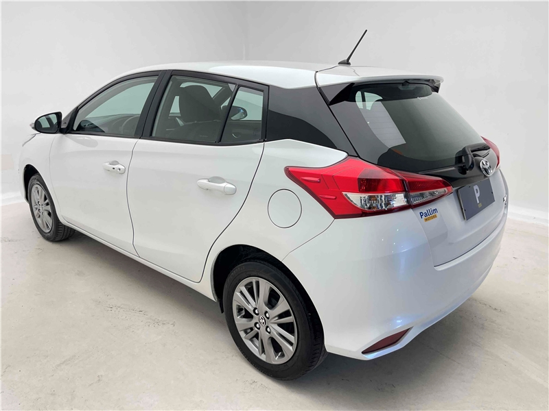 Foto do veículo TOYOTA YARIS 1.5 16V FLEX XL PLUS CONNECT MULTIDRIVE 2022 28.414 KM 86.900,00