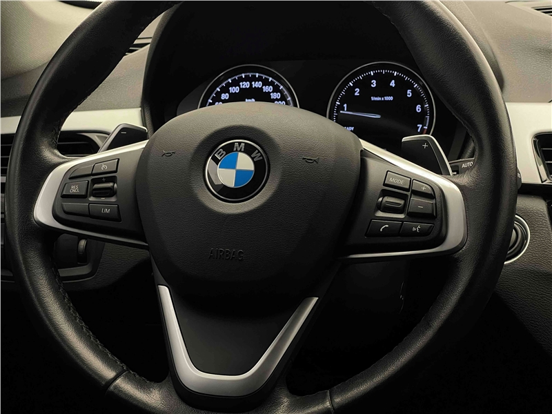 Foto do veículo BMW X1 2.0 16V TURBO ACTIVEFLEX SDRIVE20I 4P AUTOMÁTICO 2019 47.926 KM 151.900,00