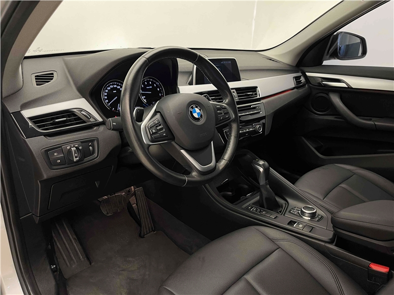 Foto do veículo BMW X1 2.0 16V TURBO ACTIVEFLEX SDRIVE20I 4P AUTOMÁTICO 2019 47.926 KM 151.900,00