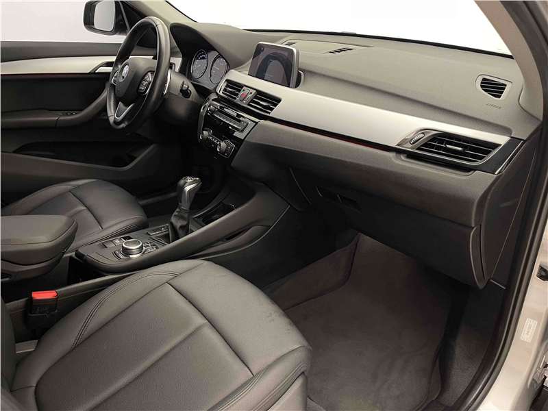 Foto do veículo BMW X1 2.0 16V TURBO ACTIVEFLEX SDRIVE20I 4P AUTOMÁTICO 2019 47.926 KM 151.900,00