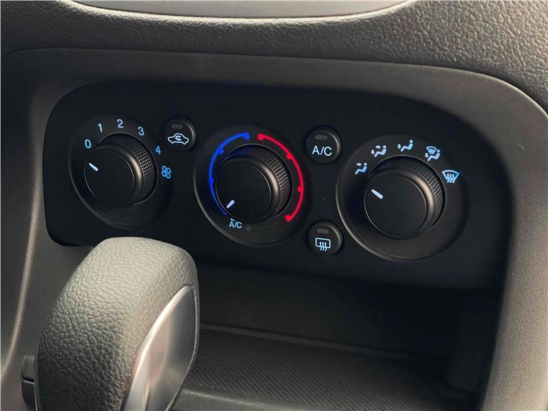 Foto do veículo FORD KA 1.5 TI-VCT FLEX SE AUTOMÁTICO 2019 31.808 KM 56.900,00