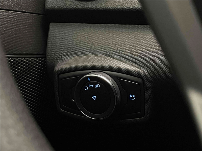 Foto do veículo FORD KA 1.5 TI-VCT FLEX SE AUTOMÁTICO 2019 31.808 KM 56.900,00