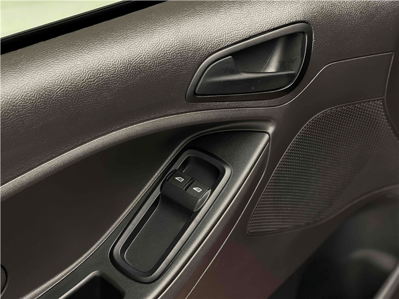 Foto do veículo FORD KA 1.5 TI-VCT FLEX SE AUTOMÁTICO 2019 31.808 KM 56.900,00