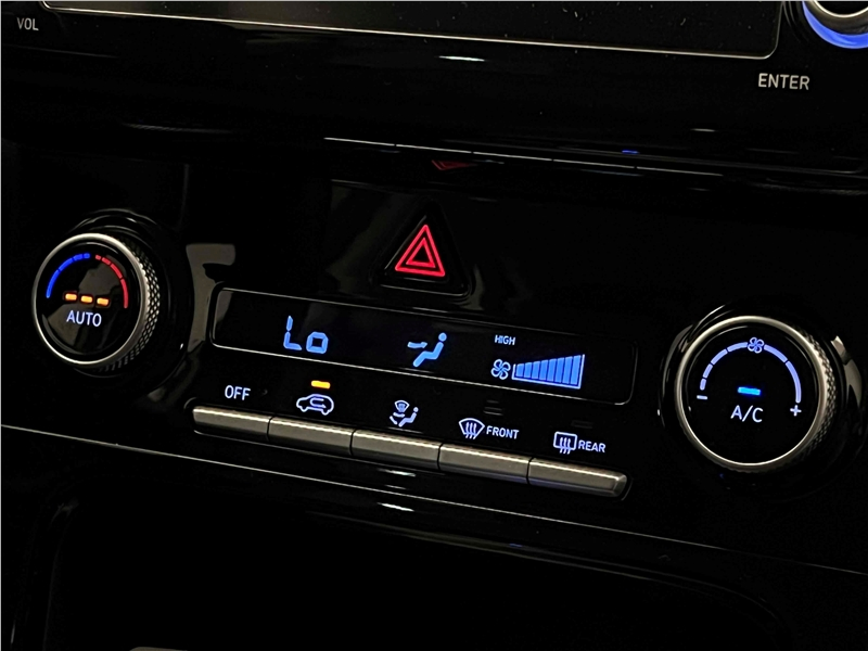 Foto do veículo HYUNDAI CRETA 1.0 TGDI FLEX LIMITED AUTOMÁTICO 2022 28.330 KM 117.900,00