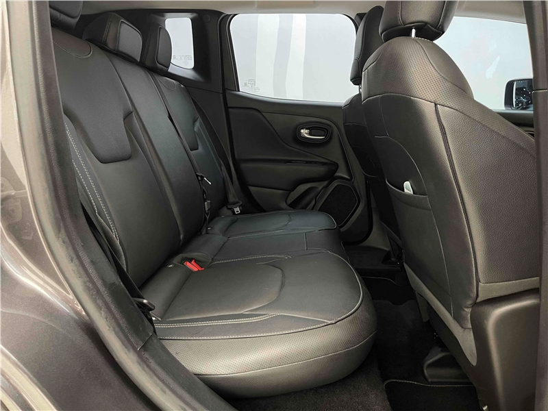 Foto do veículo JEEP RENEGADE 1.3 T270 TURBO FLEX LONGITUDE AT6 2023 12.575 KM 117.900,00