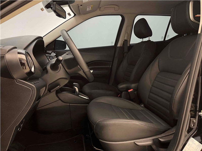 Foto do veículo NISSAN KICKS 1.6 16V FLEXSTART EXCLUSIVE XTRONIC 2023 32.413 KM 117.900,00