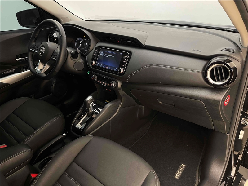Foto do veículo NISSAN KICKS 1.6 16V FLEXSTART EXCLUSIVE XTRONIC 2023 32.413 KM 117.900,00