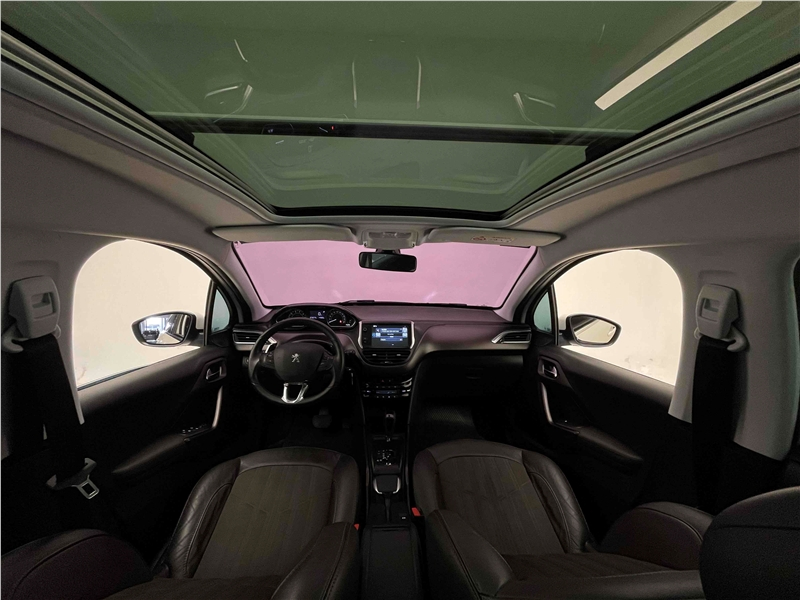 Foto do veículo PEUGEOT 2008 1.6 16V FLEX GRIFFE 4P AUTOMÁTICO 2017 76.262 KM 59.900,00