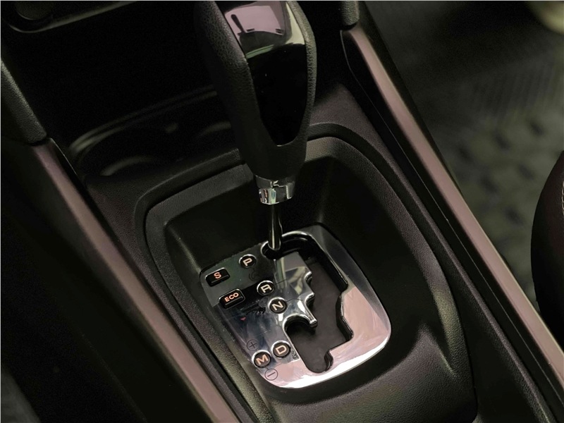 Foto do veículo PEUGEOT 2008 1.6 16V FLEX GRIFFE 4P AUTOMÁTICO 2017 76.262 KM 59.900,00