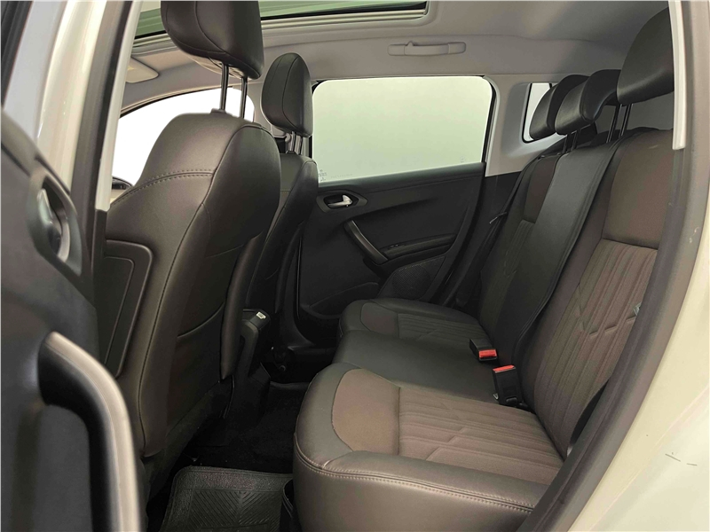 Foto do veículo PEUGEOT 2008 1.6 16V FLEX GRIFFE 4P AUTOMÁTICO 2017 76.262 KM 59.900,00
