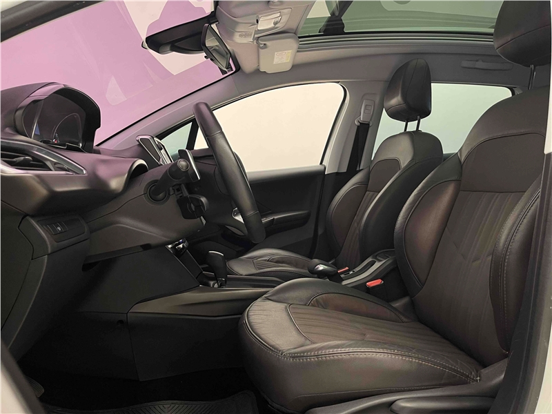 Foto do veículo PEUGEOT 2008 1.6 16V FLEX GRIFFE 4P AUTOMÁTICO 2017 76.262 KM 59.900,00