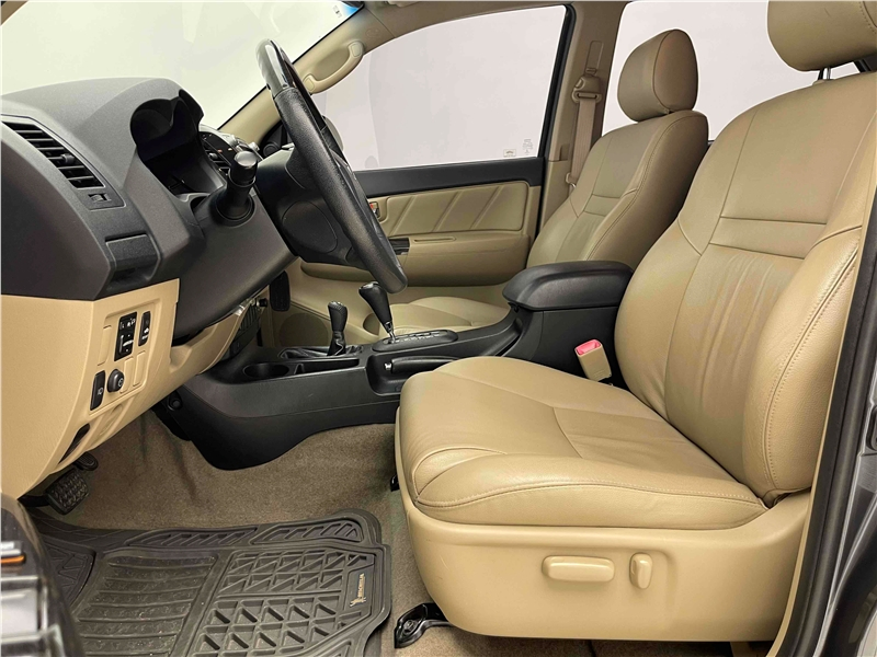 Foto do veículo TOYOTA HILUX SW4 3.0 SRV 4X4 16V TURBO INTERCOOLER DIESEL 4P AUTOMÁTICO 2015 96.063 KM 159.900,00