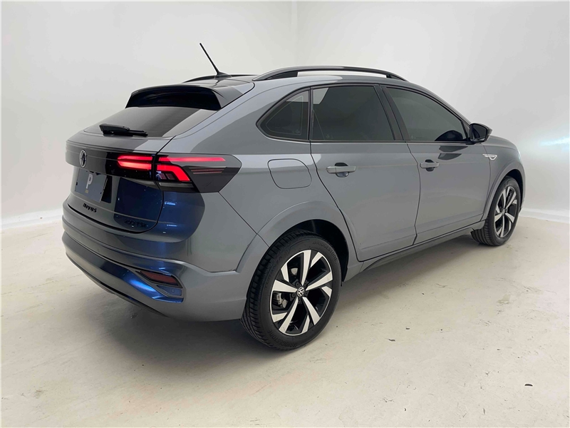 Foto do veículo VOLKSWAGEN NIVUS 1.0 200 TSI TOTAL FLEX HIGHLINE AUTOMÁTICO 2021 33.599 KM 110.900,00